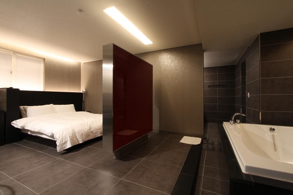 Valentine Hotel Goyang Phòng bức ảnh